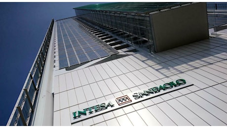 Intesa Sanpaolo, via libera all'aumento di capitale per l'Opas su Mps. BlackRock sale al 7,3%