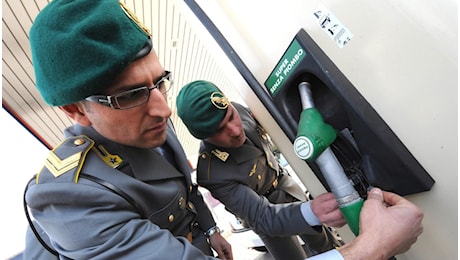 Gasolio tagliato a Roma, sequestrati 26mila litri: cinque denunce