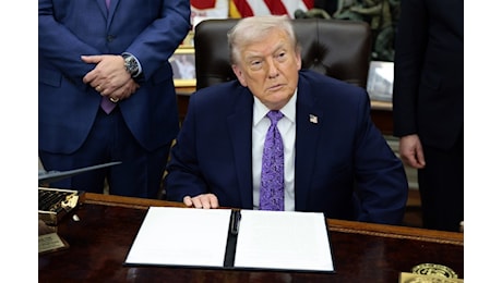 La Banca centrale russa minaccia azioni legali all'Ue sull'uso degli asset congelati, mentre Trump parla di un possibile accordo