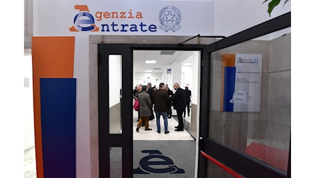 Falsi rimborsi Irpef, l'Agenzia delle entrate avverte: nuove ondate di phishing con domini contraffatti