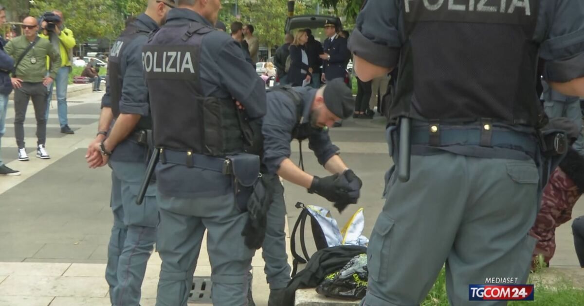 La Digos ferma 21enne in Brianza: post di propaganda e martirio per l’Isis