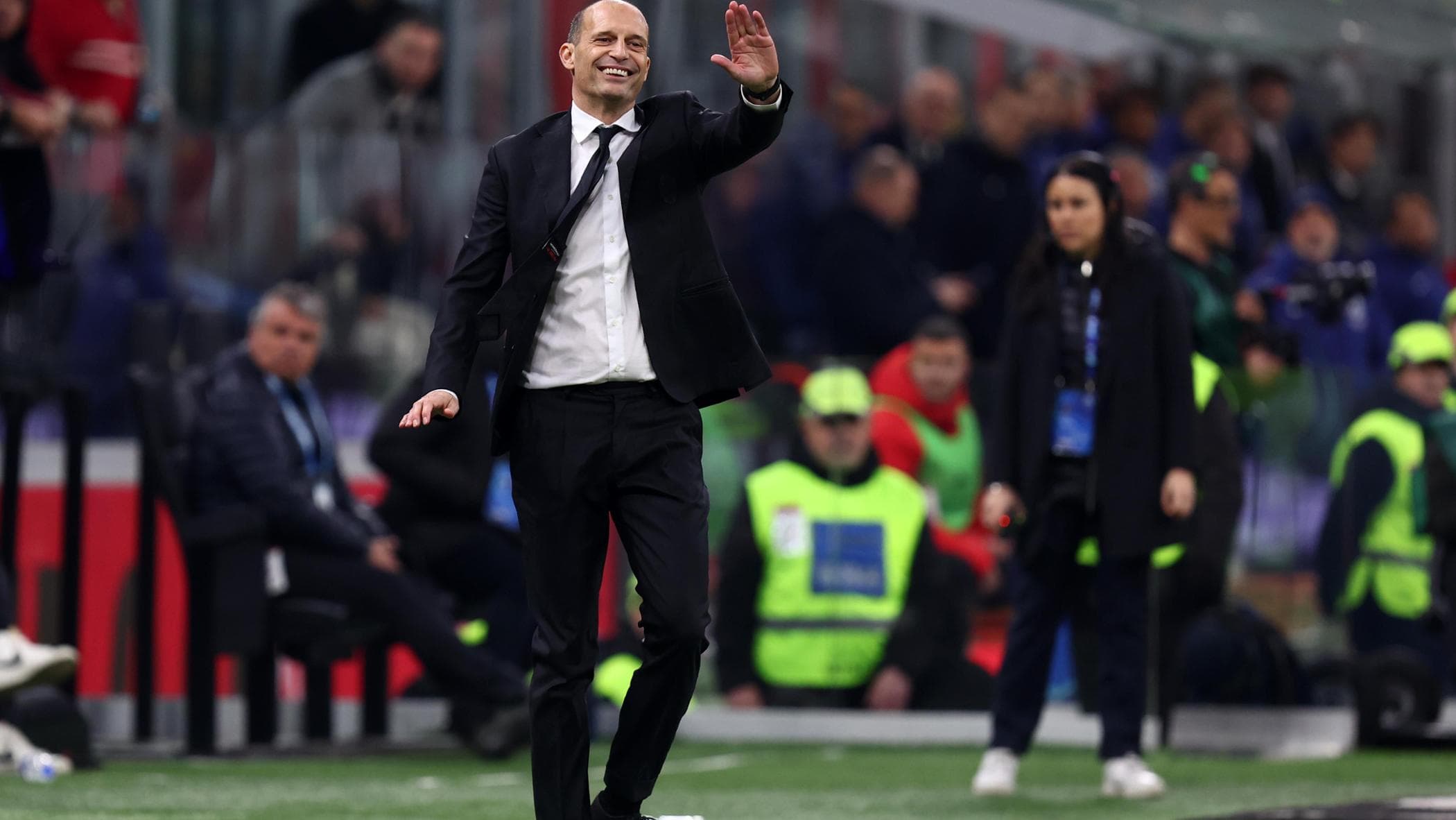 Napoli, in arrivo la firma di Allegri: il tecnico chiude col Milan,poi sarà subito mercato