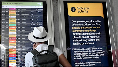 Cenere dell'Etna, aeroporto di Catania chiuso fino a lunedì: stop ai voli prorogato alle 12