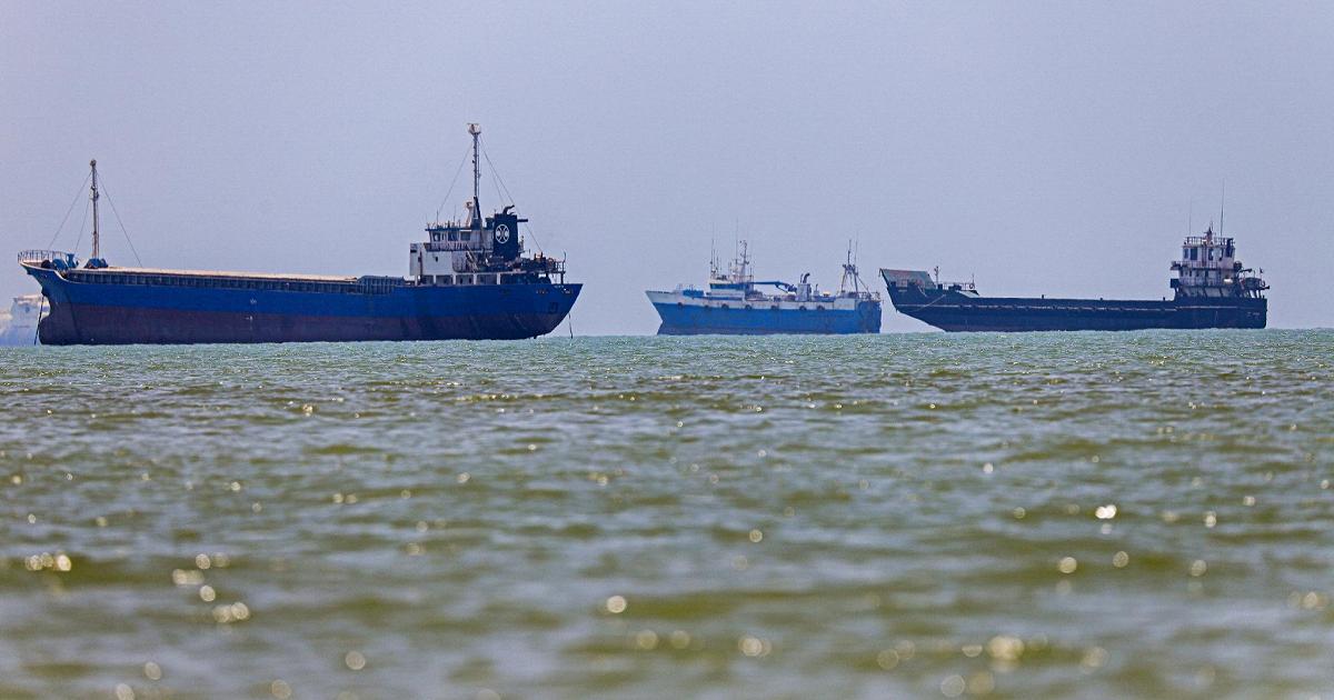 Trump: Lo Stretto di Hormuz è aperto