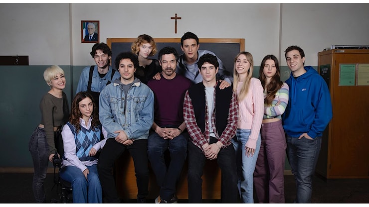 Ascolti tv 11 dicembre 2025: Un professore, Una nessuna - Super Guida TV