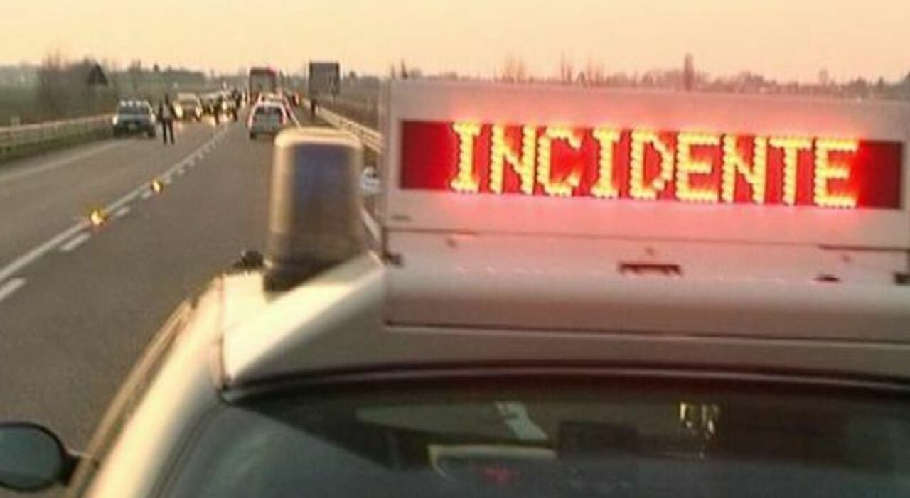 Tragico incidente sulla A1 a Teano tra camion e auto: muore una 16enne, gravemente feriti madre, padre e fratello