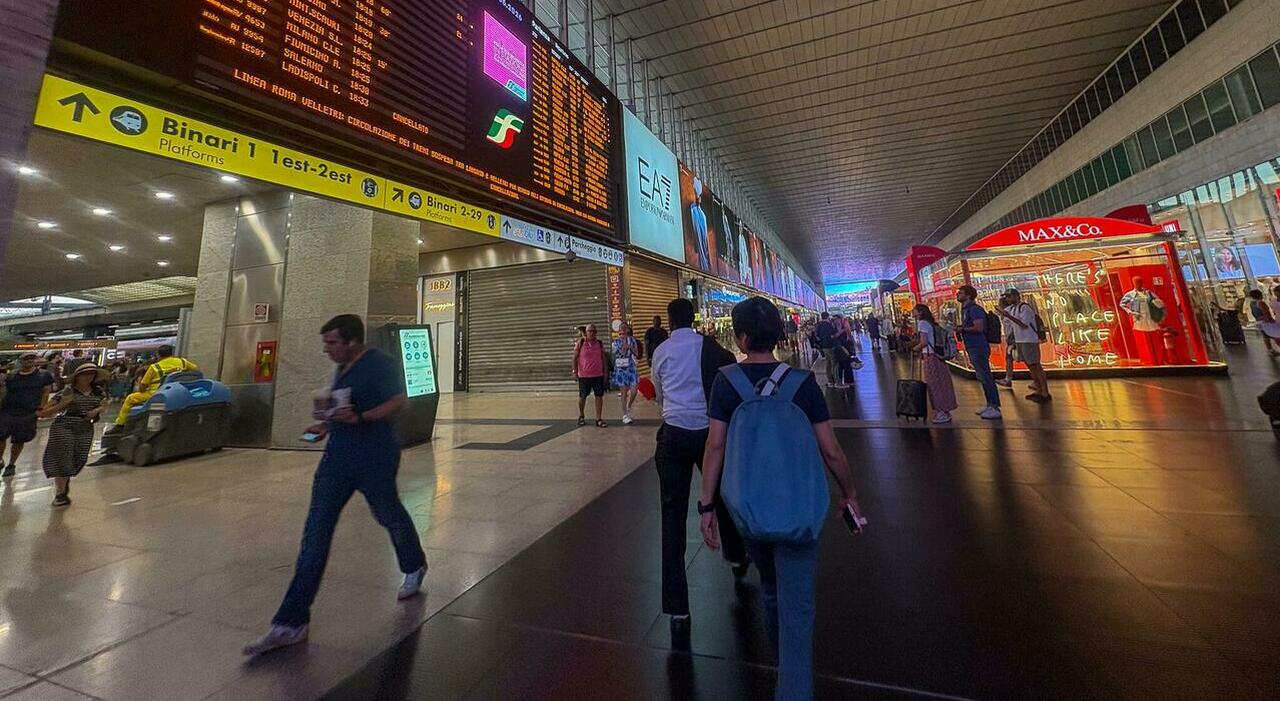 Treni, al via i lavori a Firenze: una settimana di disagi per i pendolari. «Sei ore per arrivare da Roma a Milano»
