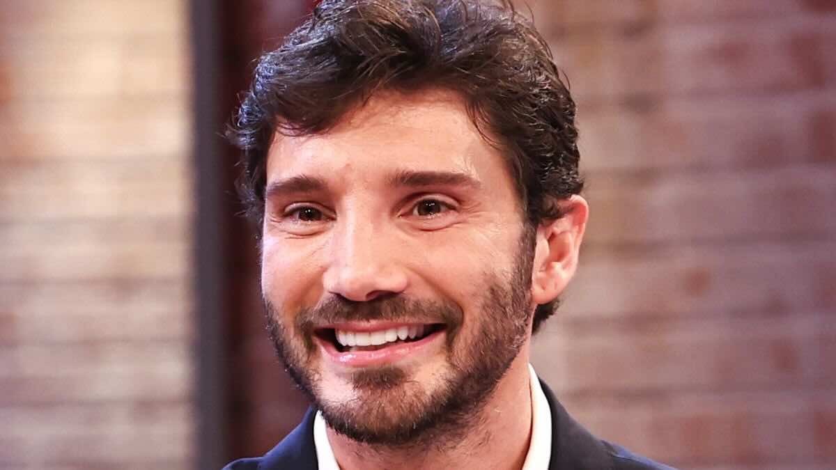 Affari Tuoi, perché oggi 10 luglio non va in onda: salta (ancora) Stefano De Martino. Il vero motivo