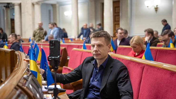 Goncharenko: “Sto all’opposizione, ma votare subito è impensabile. Zelensky cerca solo di salvarsi” - la Repubblica