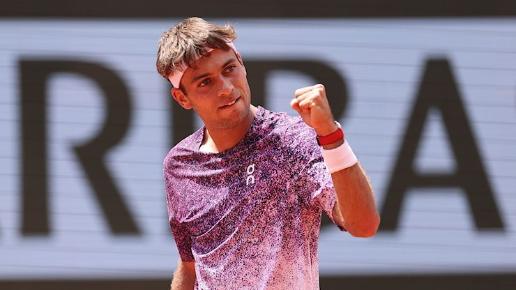 Roland Garros 2026, Cobolli non sbaglia: doma Svajda in quattro set e accede ai quarti di finale - Sportmediaset
