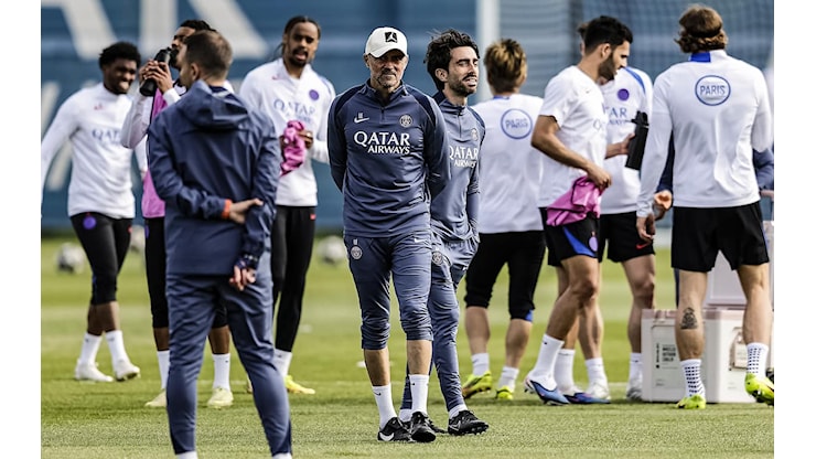 Dentro per fuori', così Luis Enrique ha esaltato gli esterni del suo Psg - Sky Sport