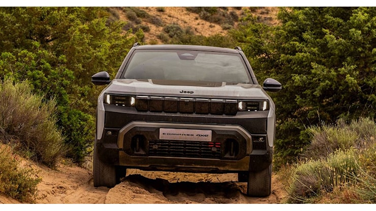 Nuova Jeep Compass, al via gli ordini: debutto per il fuoristrada elettrico da 375 CV e la variante a lunga autonomia - Autoappassionati.it