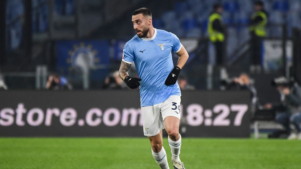 Milan, inizia l'avventura rossonera di Gila: saluta la Lazio, arriverà a Milano in serata