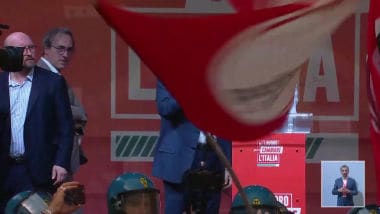 Vergogna, fuori, buffoni, Potere al Popolo contesta leader campo largo riuniti a Napoli