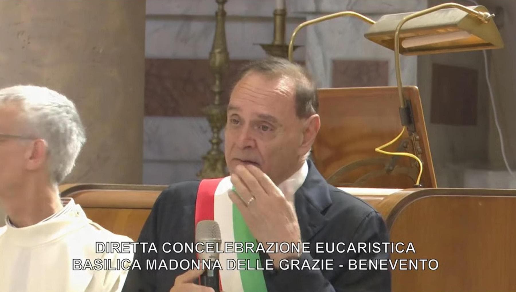 Mastella, la rivelazione in chiesa: “Sono malato, pregate per me”