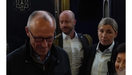 Merz a Kiev promette nuove armi: «Se la Russia non verrà fermata, la sua macchina bellica si rivolgerà contro di noi»