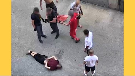 Nel video sulla morte di Fakir i poliziotti sembrano violare le linee guida