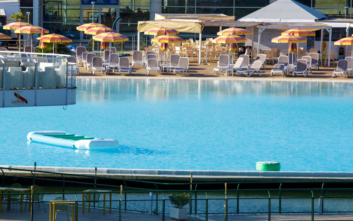 Genova, 13enne risucchiata da bocchettone della piscina a Sestri Levante: è gravissima
