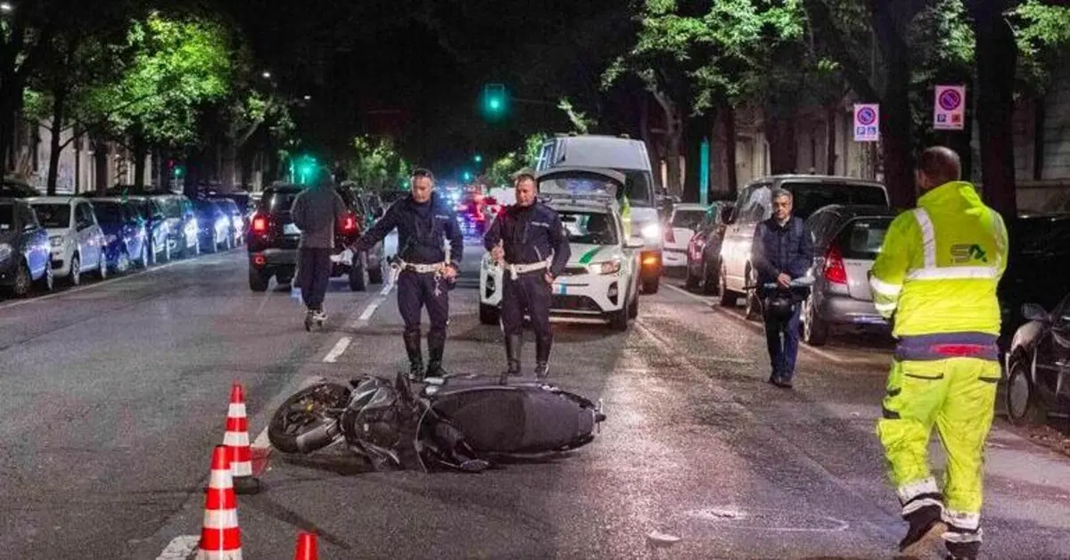 Drammatico incidente tra scooter e Land Rover in Viale Papiniano. Muore ventitreenne