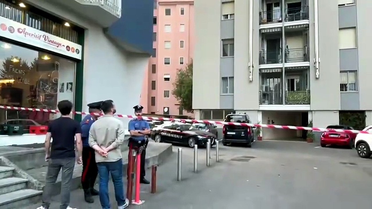 Corsico, un uomo trovato morto in casa. Si indaga per omicidio