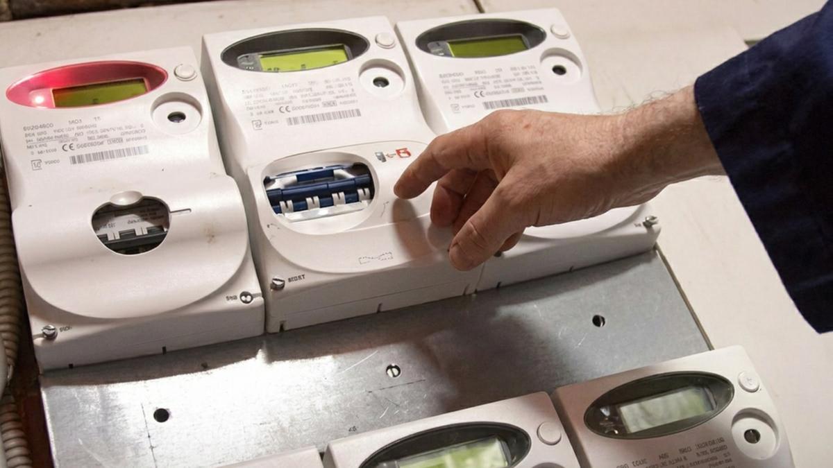 Caldo record, bollette più care. Corsa ai contratti a prezzo fisso