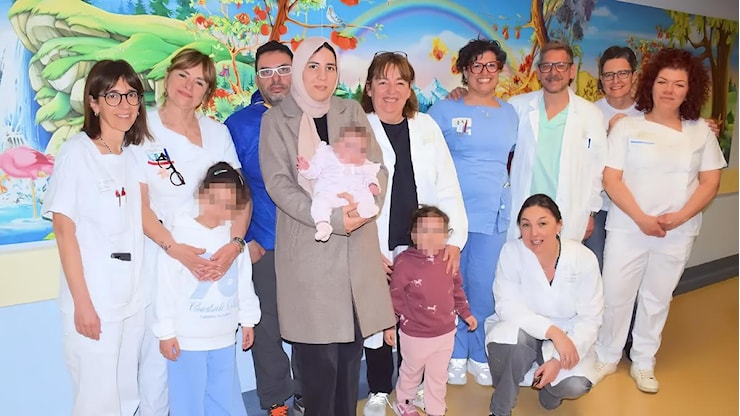 Bimba nata prematura torna a casa: in 6 mesi operata 5 volte con tecniche d’avanguardia. “Il lavoro di squadra restituisce il sorriso a una famiglia” - Il Resto del Carlino